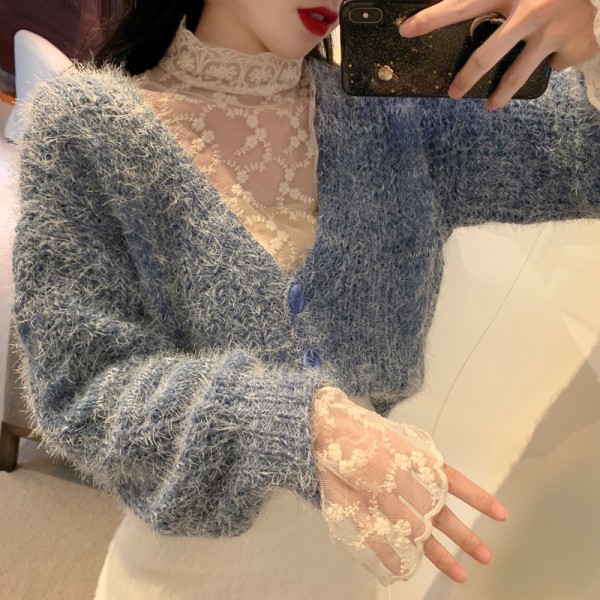 Női csipke ing magas gallérral és széles ujjú bézs és fehér színben