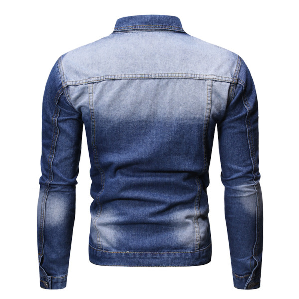 Modern férfi farmerdzseki klasszikus gallérral, szakadt motívumokkal fekete és kék színben