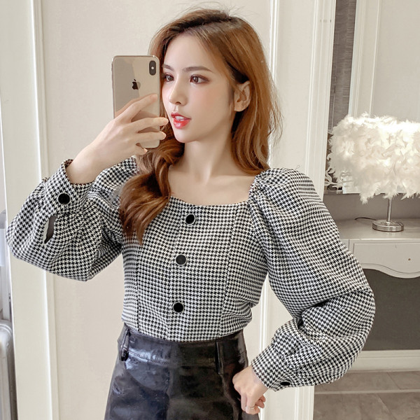 Μοντέρνο γυναικείο πουκάμισο σε τρία χρώματα με κουμπιά και φαρδιά μανίκια