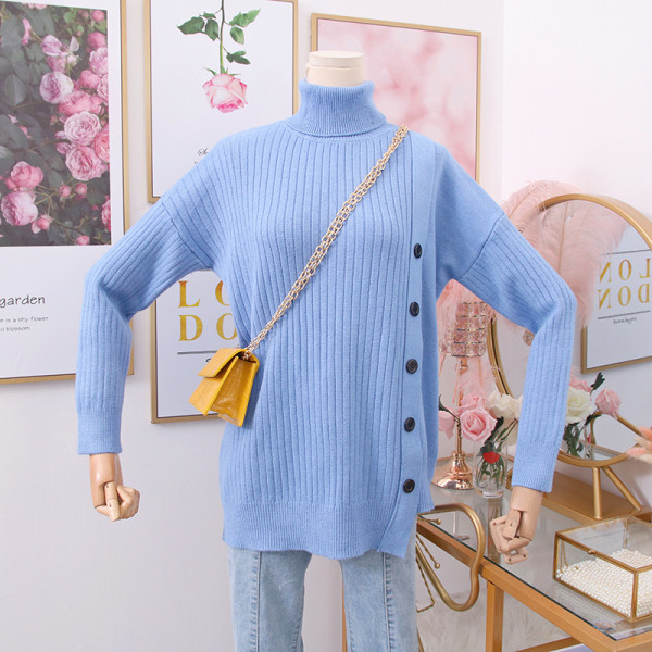 Modern női pulóver magas pólógallérral és gombokkal