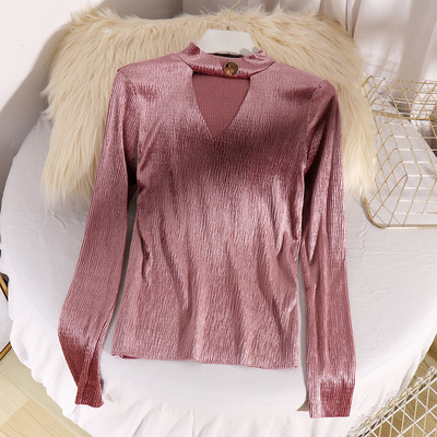 Modern női ing spitz nyakkivágással, fém elemmel több színben