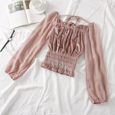 Μοντέρνα γυναικεία μπλούζα με  τετράγωνο ντεκολτέ από βελούδο και τούλι