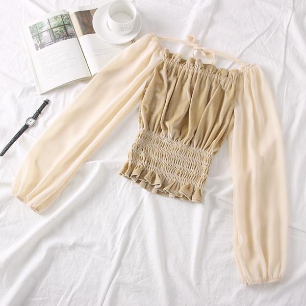 Μοντέρνα γυναικεία μπλούζα με  τετράγωνο ντεκολτέ από βελούδο και τούλι