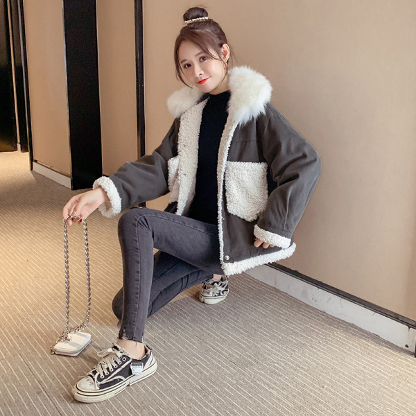 Női őszi-téli kabát kapucnival, kék, rózsaszín és szürke zsebekkel