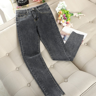 Κυρίες τζιν με υψηλή μέση σε μπλε και μαύρο χρώμα