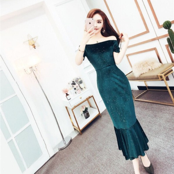 Modern női bársonyruha rövid ujjú, csupasz vállú, két színben