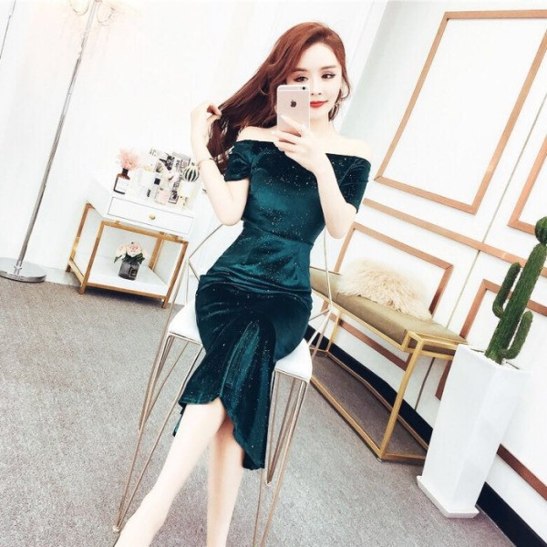 Modern női bársonyruha rövid ujjú, csupasz vállú, két színben