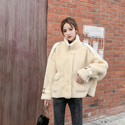 Új modell női télikabát zsebekkel és magas gallérral bézs, rózsaszín és barna színekben