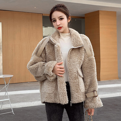 Új modell női télikabát zsebekkel és magas gallérral bézs, rózsaszín és barna színekben