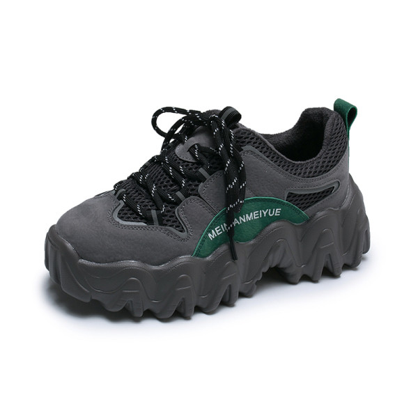 Női tornacipő ÚJ modell durva talppal, fűzős fekete és zöld színben