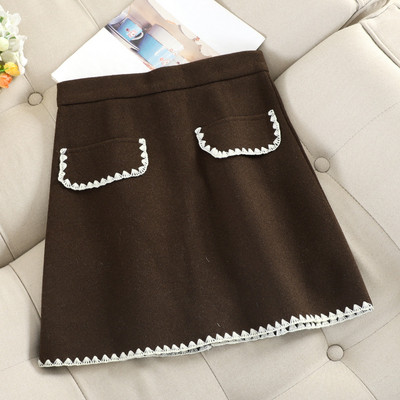 Χειμερινό γυναικείο φόρεμα με ψηλή μέση με πράσινο, μαύρο και καφέ χρώμα