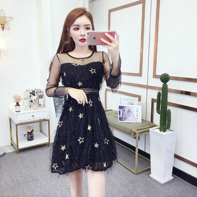 Modern női ruha tüll fehér és fekete - szabású modell