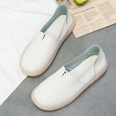 Γυναικεία καθημερινά παπούτσια από οικολογικό δέρμα με ίσια σόλα σε μαύρο και άσπρο χρώμα