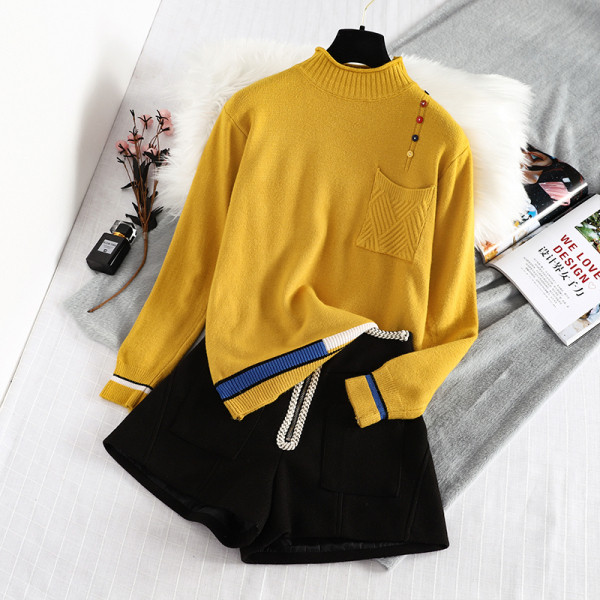 Νέο μοντέλο γυναικείο πουλόβερ με κουμπιά και τσέπη σε λευκό και κίτρινο χρώμα