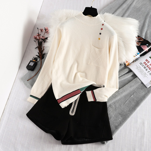 Νέο μοντέλο γυναικείο πουλόβερ με κουμπιά και τσέπη σε λευκό και κίτρινο χρώμα