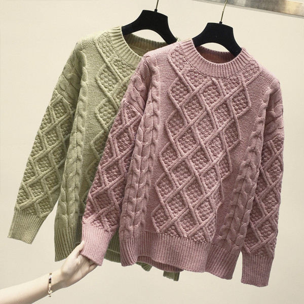 Μοντέρνο γυναικείο πουλόβερ  με ωοειδές ντεκολτέ και μακρύ μανίκι σε πέντε χρώματα