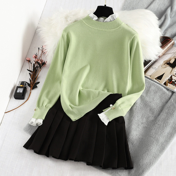 Μοντέρνο γυναικείο πουλόβερ με κολάρο και πέρλες για τα μανίκια σε πράσινο και ροζ χρώμα