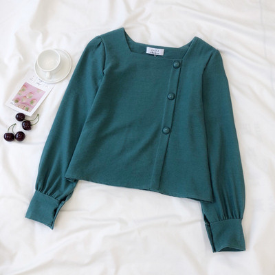 Modern női ing három színben négyzet alakú nyakkivágással és gombokkal