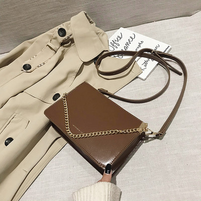 Női bőrtáska hosszú füllel és lánccal, négy színben