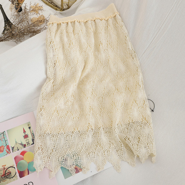 Σύγχρονη γυναικεία φούστα σε τρία χρώματα με δαντέλα και ελαστική μέση