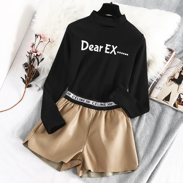 Női rövidnadrág új modell magas derékkal, öko bőrből, bézs és fekete színben