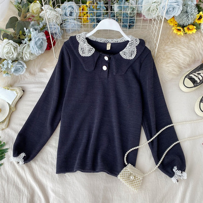 Modern női blúz csipkegallérral és gombokkal, különböző színekben