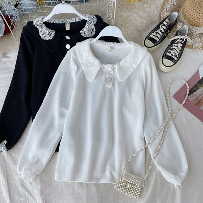 Modern női blúz csipkegallérral és gombokkal, különböző színekben