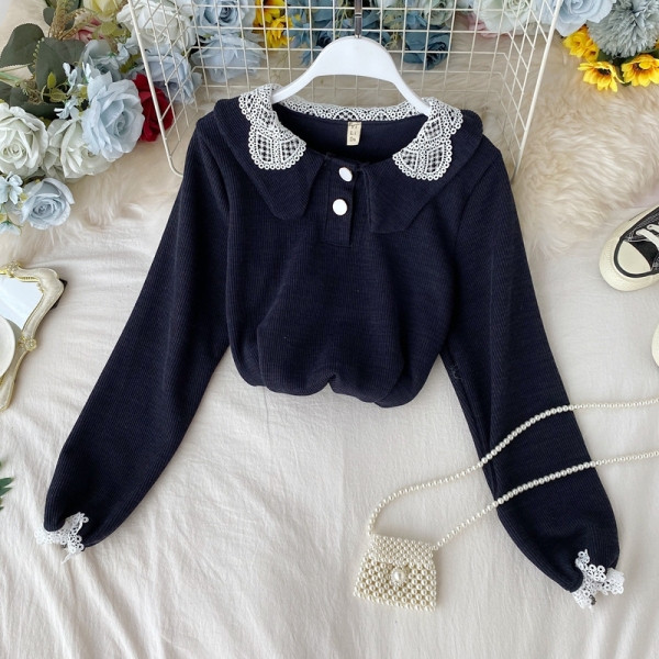 Modern női blúz csipkegallérral és gombokkal, különböző színekben