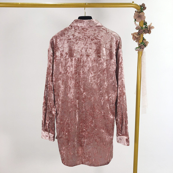 Cămașă de damă din catifea roz cu guler clasic