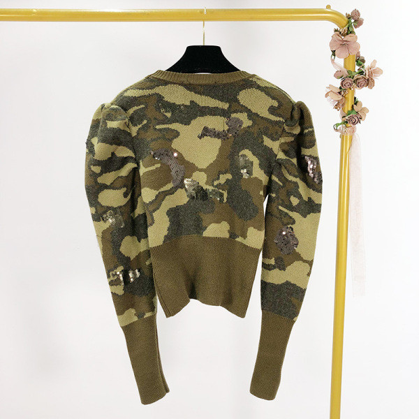 Pulover scurt de dama cu model de camuflaj si paiete