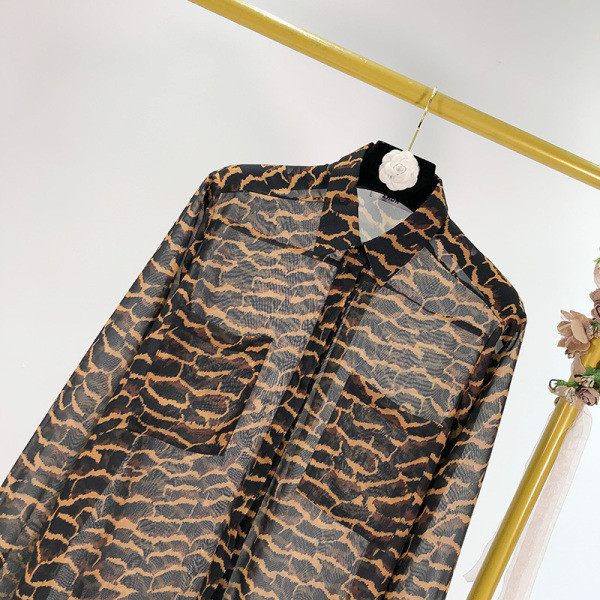 Cămașă de șifon de damă cu imprimeu animal