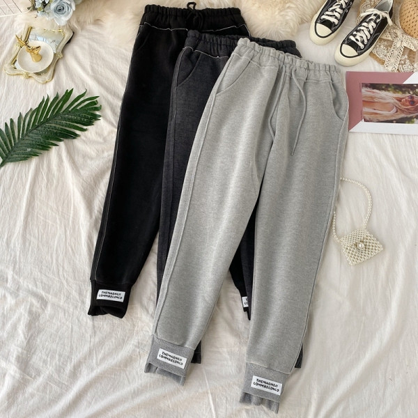 Női sportnadrág nyakkendővel és mintával három színben