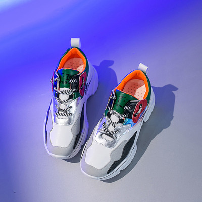 Sportos-alkalmi női tornacipő magas durva talppal - többféle színben