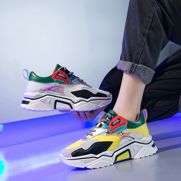 Sportos-alkalmi női tornacipő magas durva talppal - többféle színben