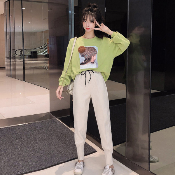 Bluză casual de damă de toamnă cu aplicație colorată cu decolteu rotund