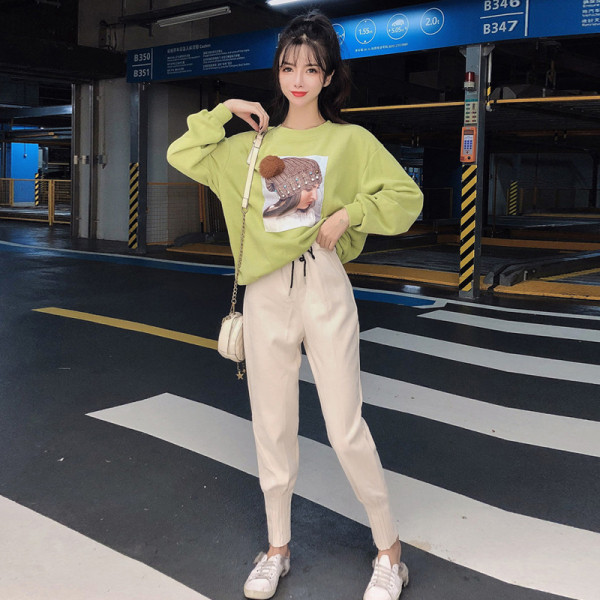 Bluză casual de damă de toamnă cu aplicație colorată cu decolteu rotund