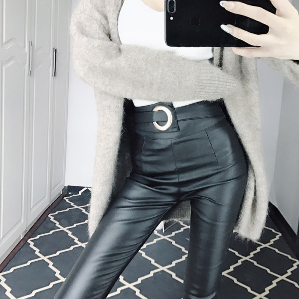Női őszi-téli bőrnadrág aszimmetrikus övvel