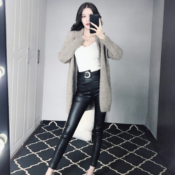 Női őszi-téli bőrnadrág aszimmetrikus övvel
