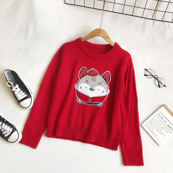 Modern női pulóver ovális nyakkivágással és hímzéssel