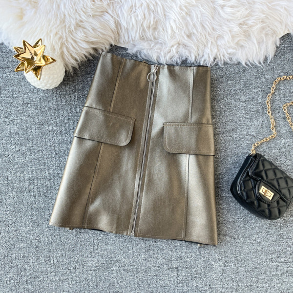 Fusta eleganta din piele de dama cu talie inalta si fermoar in negru si auriu