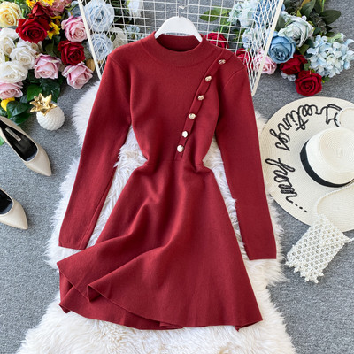 Kötött női ruha gombokkal és hosszú ujjú fekete és bordó színben