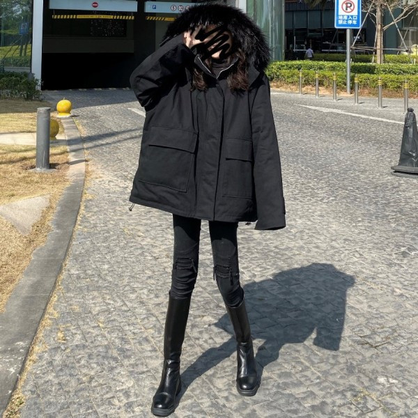 Geaca de iarna lata cu guler de blana artificiala de culoare neagra