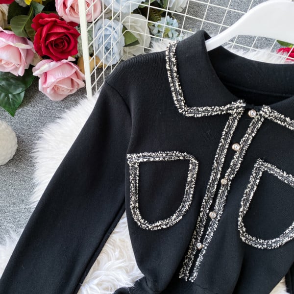 Rochie de dama tricotata cu guler si buzunare in negru