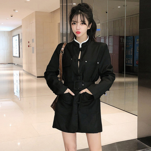 Stílusos női őszi kabát retro stílusban fekete színben