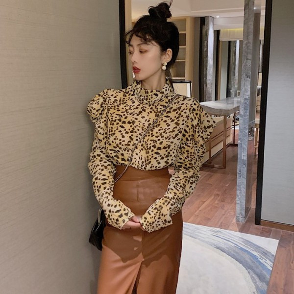 Női tüll ing leopárd mintával és puffos ujjakkal