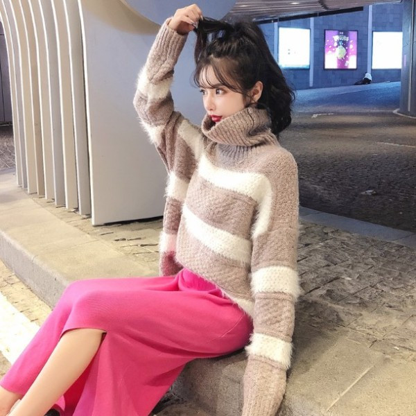 Női téli csíkos pulóver pólógallérral