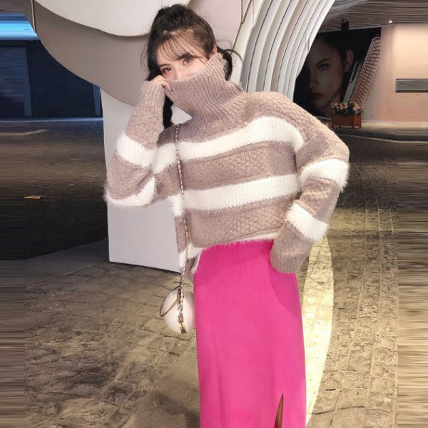 Női téli csíkos pulóver pólógallérral