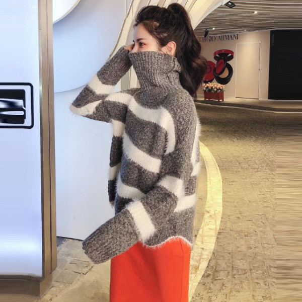 Női téli csíkos pulóver pólógallérral