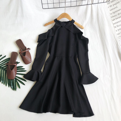 Női ruha négy színben, lótusz ujjú, csupasz vállakkal