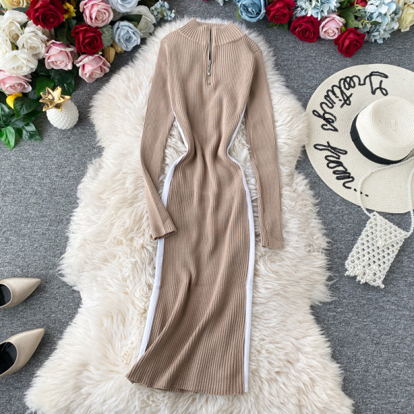 Modern női kötött ruha testén több színben cipzárral